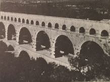 Le Pont du Gard -- un aqueduc romain