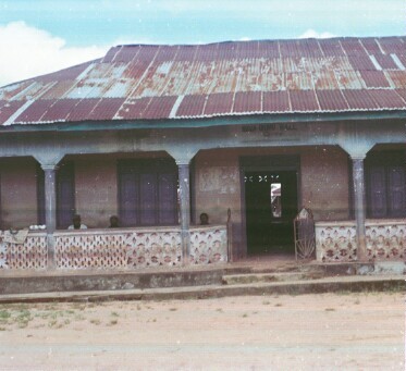 http://www.wku.edu/%7Ejohnston.njoku/arochukwu/ohafia/28_028_28.jpg